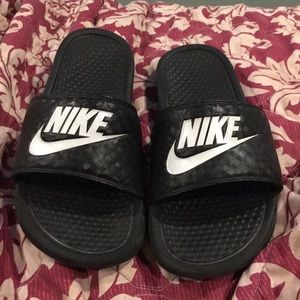 Nike slides